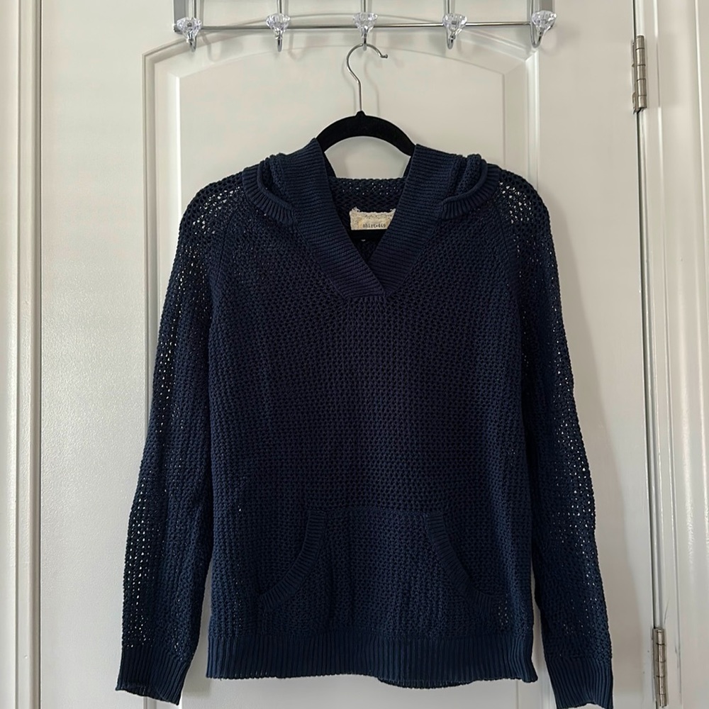 Women’s knit long sleeve pullover with hood in Navy blue, Size M